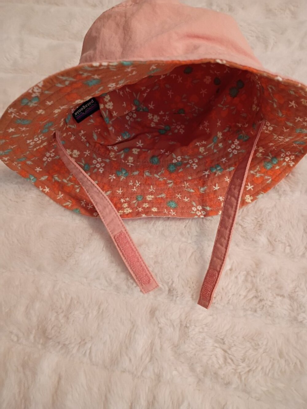 Patagonia Reversable Bucket Hat - Picture 4 of 4